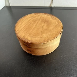 Antique WOODEN SHAKER Wood Round BOX NICE PATINA! 6 1/2" x 2 3/4" - Picture 1 of 15