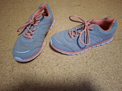 Sportschuhe VTY Damen Halle Gymnastik, Yoga etc, Grösse 39 sehr leicht neuwertig - Bild 1 von 4