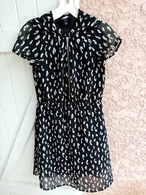 ROBE NOIRE MARQUE JENNYFER TAILLE S NEUVE MANCHES COURTES - Photo 1/4