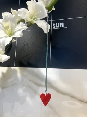 Elegante Collar Cooper con Pulverización Turquesa y Colgante Cerámica Corazón Rojo Foto 1 de 4