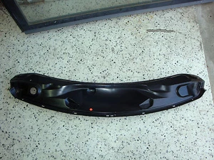 LAMIERA SOTTO PARABREZZA LATO GUIDA CITROEN C1-PEUGEOT 107-TOYOTA AYGO - Imagen 1 de 1