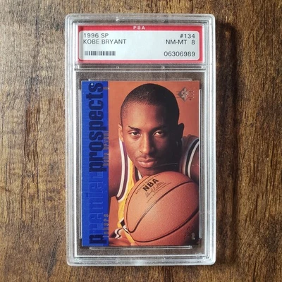 Tarjeta de novato Kobe Bryant 1996 Upper Deck SP #134 RC PSA 8 casi nueva - como nueva-como nueva Foto 1 de 2