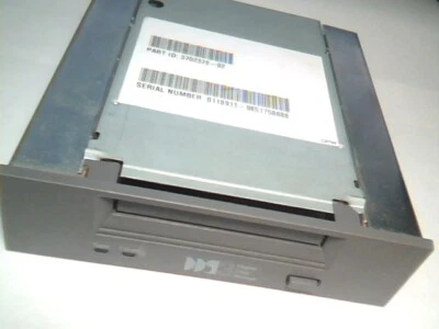 SCSI DAT Tape Drive SUN 370-2376-02 DDS3 HP C1537-00630 3826 3702376-02  - Image 1 of 4