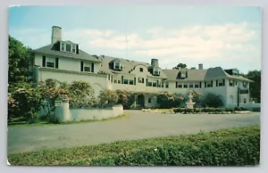 LightHouse Inn New London Connecticut Postcard - Picture 1 of 2