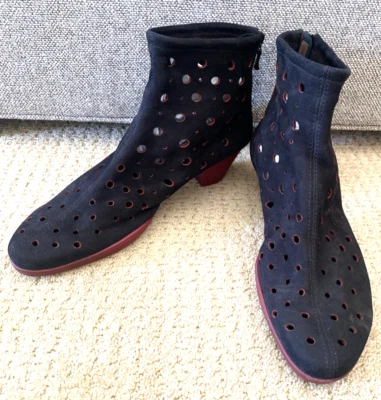 Botines ARCHE Negro Nobuck Rojo Suela Gamuza Tacón EE. UU. 10 UE 42 Francia Foto 1 de 4