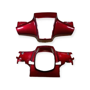 Par de cubiertas cuadradas para faros Honda C50 C70 C90 Cub manillar Speedo en rojo - Imagen 1 de 2