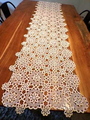 Linge ancien Chemin de table au crochet blanc ( ref 36 ) - Photo 1/4