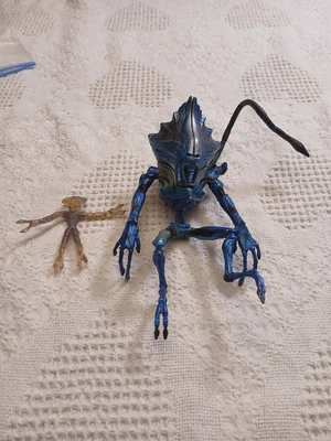 Figura de acción Independence Day Alien Blue Trendmasters con mini difícil de encontrar 8 pulgadas 1996 Foto 1 de 4