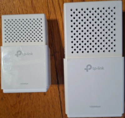 TP-Link TL-WPA7510 AC750 Dual-Band Wi-Fi Range Extender - Image 1 of 3