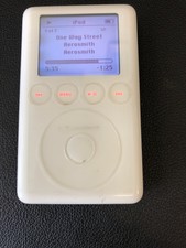 RARE Vintage Apple iPod Classic 3rd Gen 20 GB