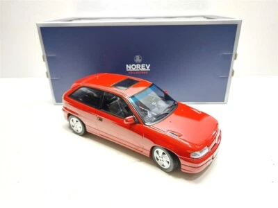 Opel Astra Gsi Rosso del 1991 - 1/18 Norev - Immagine 1 di 4