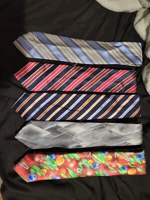 Surtido de corbatas $20 por 5. Talla 60 Foto 1 de 2