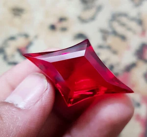 Piedra preciosa suelta topacio rojo piedra de forma elegante para hacer colgante - Imagen 1 de 5