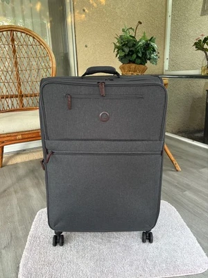 Delsey Paris Maubert 2.0 28" Expandable Spinner Suitcase - Image 1 of 4
