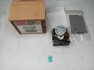 Carrier Defrost Timer 38CQ 660 029 - Picture 1 of 8