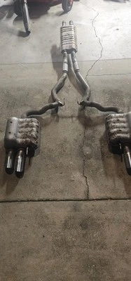 Sistema de escape premium Ford Mustang 2021  Foto 1 de 4