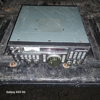 Icom IC-R7000 Multi-Mode Wide Band VHF/UHF Radio Receiver - Image 1 of 4