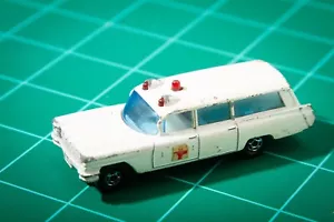 Matchbox Superfast 1965 S&S Cadillac Ambulance #54 in White - Picture 1 of 3