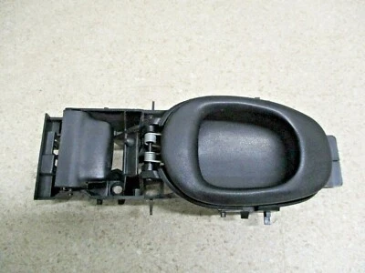 Manija de puerta interior delantera lado derecho pasajero Chevrolet Corvette 97 a 04 OEM Foto 1 de 4