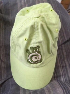 Sombrero ajustable con aguja americana verde Chicago Cubs B82 Foto 1 de 4