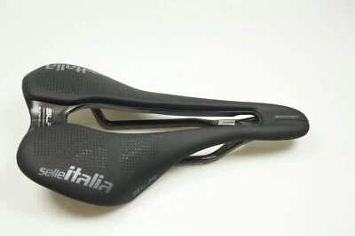 Selle Italia SLR Boost Kit Carbonio SuperFlow Saddle (145x248mm) - L3 - 130g - Image 1 of 4