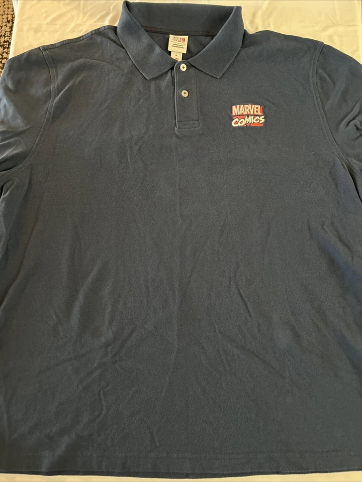 Camisa polo para hombre con logotipo de Marvel Comics azul marino XL Foto 1 de 4