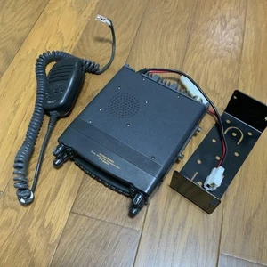 YAESU STANDARD FT8800 Mobile Radio 20 W - Zdjęcie 1 z 3