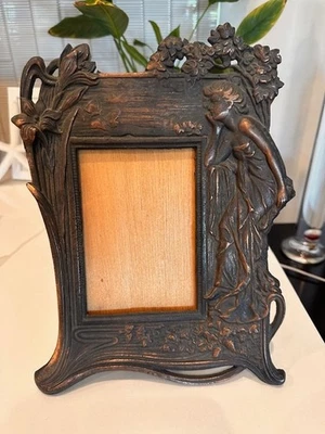 Antiguo marco de fotografía Art Nouveau de hierro fundido dorado, Reverie con iris,  Foto 1 de 4