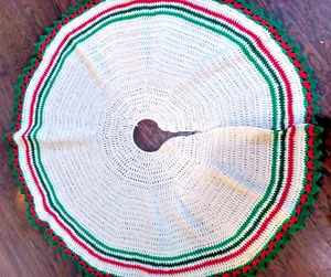 Vintage 36 Inch Knitted Red Green Christmas Tree Skirt Handmade ? Grandmas House - Bild 1 von 5