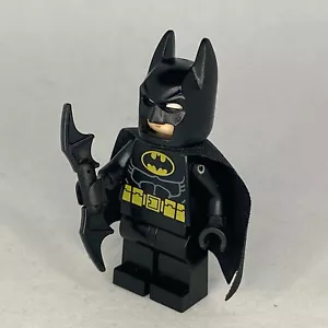 LEGO Batman yellow belt minifigure LEGO DC Comics Super Heroes 10737 76011 76013 - Picture 1 of 3