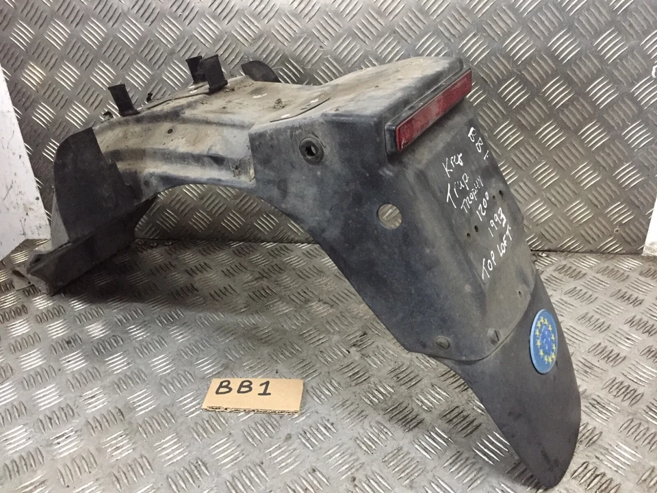 Soporte matrícula trofeo TRIUMPH 1200 Foto 1 de 4