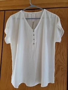 Maurices Women’s White Short Sleeve Sheer Blouse Size S NEW - Picture 1 of 3