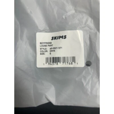 Pantalones de salón sueltos Skims nuevos con etiquetas para mujer negros de ónix Boyfriend talla pequeña precio de venta sugerido por el fabricante 58 USD Foto 1 de 2