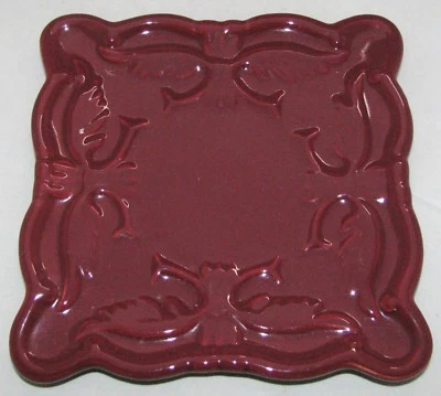 California Pantry 2009 Borgoña Cuadrado Repujado 6" TRIVET Foto 1 de 3