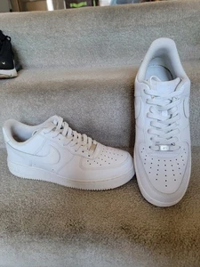 Nike Air Force 1 Triple bianche sneakers donna taglia 11,5 uomo 10 DD8959-100 AF1 - Foto 1 di 7