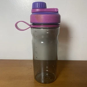 Taza de botella coctelera Rubbermaid sin BPA 20 OZ púrpura rosa tornillo superior lazo para dedos - Imagen 1 de 9