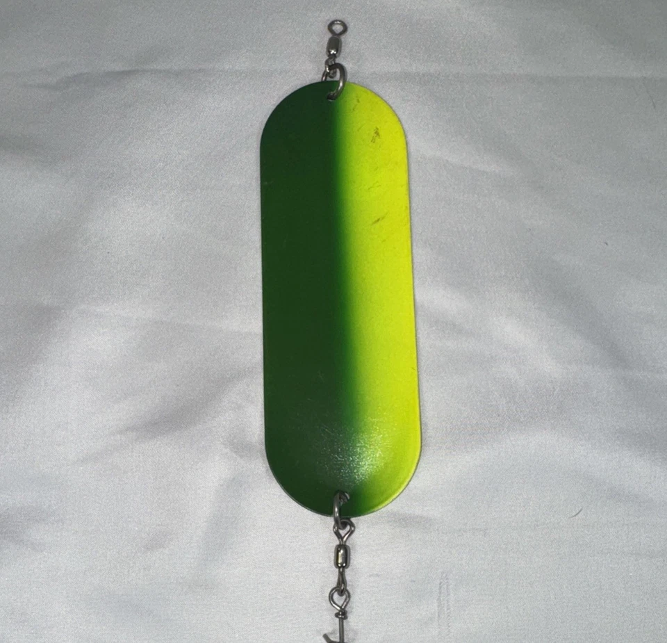 Luhr Jensen Size 0 Dodger 8" Flasher Condition Vtg Green And Yellow - Image 1 of 2