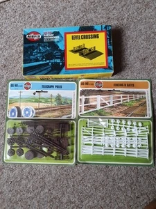 Airfix Level Crossing Model Kit 03612-6 Fencing & Telegraph Poles HO/OO BNIB - Picture 1 of 6