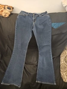 Levis Denizen Size 14M Stylish Boot Cut Slim Straight Women's Stretch Denim Jean - Picture 1 of 18