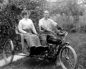 Indian Motorcycle With Sidecar 1905 Vintage 8x10 Reprint Of Old Photo - Picture 1 of 1