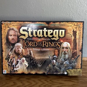Vintage Stratego The Lord of the Rings Trilogy Edition Board Game Complete 2004 - Picture 1 of 4