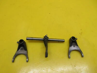 HONDA CB1 CB400F 1989 1990 FABRICANTE DE EQUIPOS ORIGINALES EJE DE CAMBIOS CENTRO IZQUIERDO HORQUILLA DERECHA Foto 1 de 4