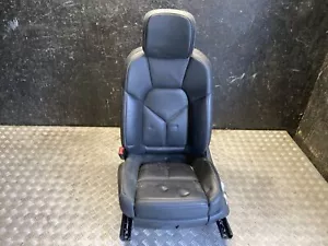 2023 Porsche Macan Drivers Seat - Picture 1 of 3