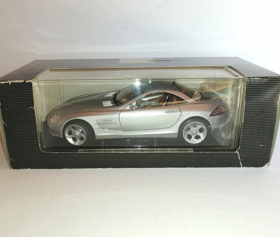 MERCEDES BENZ VISION SLR 1/18 - Immagine 1 di 4