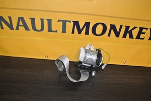 CLIO MK3 2006 - 2012 CINTURÓN DE SEGURIDAD TRASERO CON PRETENSOR LADO DEL PASAJERO PLATEADO - Imagen 1 de 1