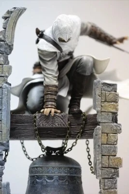 Assassin's creed action figure Altair con campana Originale ubisoft, rarissima - Immagine 1 di 4