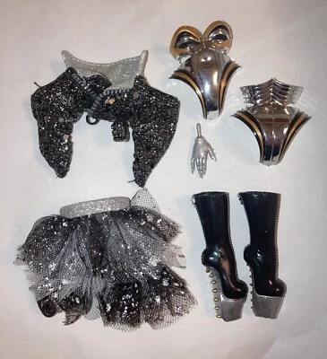 LOL Surprise OMG FAME QUEEN Fashion Doll metal suits Boots Plus replacement - Image 1 of 4