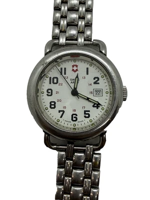 复古 Victorinox Swiss Army 女士骑兵场日期石英表 31 毫米手表不锈钢 — 第 1/4 张图片