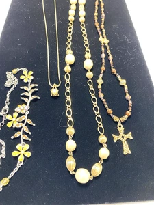 Lot Of Vintage beaded Necklaces Avon Parklane enamel flower pink rhinestone - Picture 1 of 8