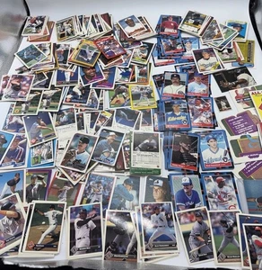 Lotto 300+ carte calcio baseball anni 80/90 Topps Donruss Fleer Slyke Kelly - Foto 1 di 24
